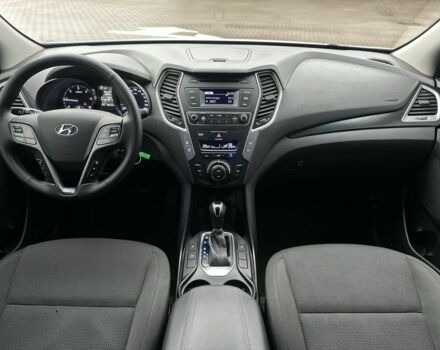 Белый Хендай Санта Фе, объемом двигателя 2.2 л и пробегом 281 тыс. км за 15900 $, фото 2 на Automoto.ua