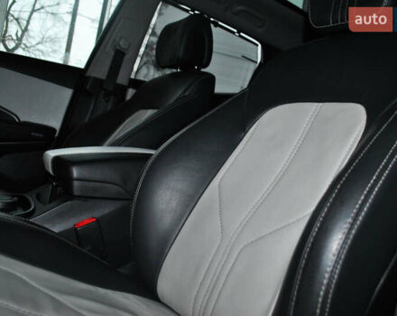 Белый Хендай Санта Фе, объемом двигателя 2.2 л и пробегом 109 тыс. км за 24900 $, фото 31 на Automoto.ua