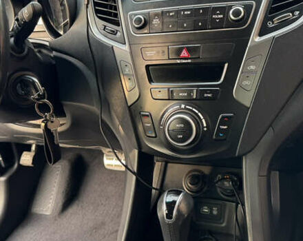 Білий Хендай Санта Фе, об'ємом двигуна 2.2 л та пробігом 141 тис. км за 22500 $, фото 77 на Automoto.ua