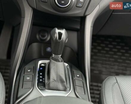 Белый Хендай Санта Фе, объемом двигателя 2.2 л и пробегом 141 тыс. км за 22900 $, фото 51 на Automoto.ua