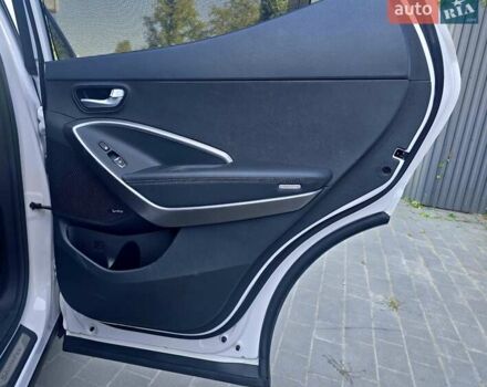 Белый Хендай Санта Фе, объемом двигателя 2.2 л и пробегом 146 тыс. км за 22950 $, фото 63 на Automoto.ua