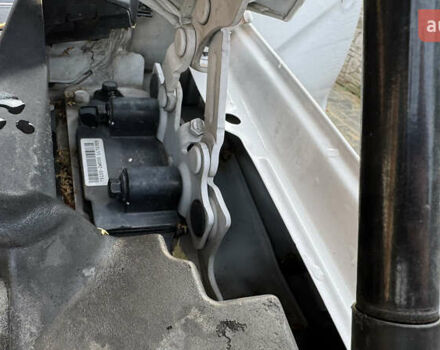 Білий Хендай Санта Фе, об'ємом двигуна 2.2 л та пробігом 141 тис. км за 22500 $, фото 36 на Automoto.ua