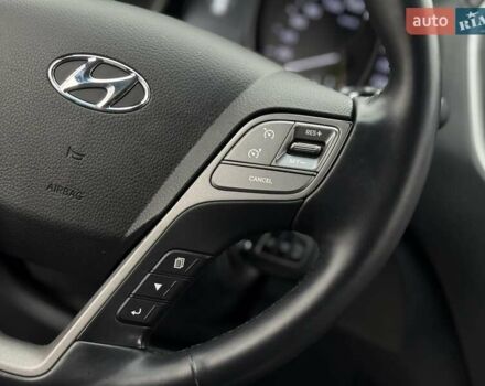 Белый Хендай Санта Фе, объемом двигателя 2.2 л и пробегом 141 тыс. км за 22900 $, фото 44 на Automoto.ua