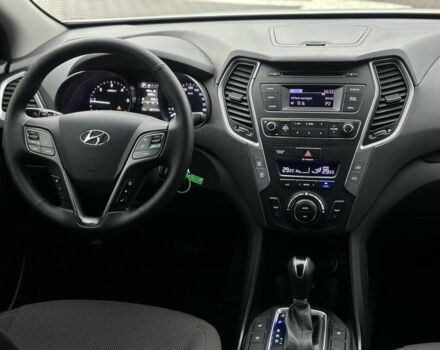 Белый Хендай Санта Фе, объемом двигателя 2.2 л и пробегом 281 тыс. км за 15900 $, фото 11 на Automoto.ua