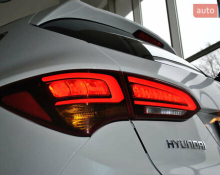 Белый Хендай Санта Фе, объемом двигателя 2.2 л и пробегом 109 тыс. км за 24900 $, фото 17 на Automoto.ua