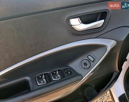 Белый Хендай Санта Фе, объемом двигателя 2.2 л и пробегом 146 тыс. км за 21200 $, фото 52 на Automoto.ua