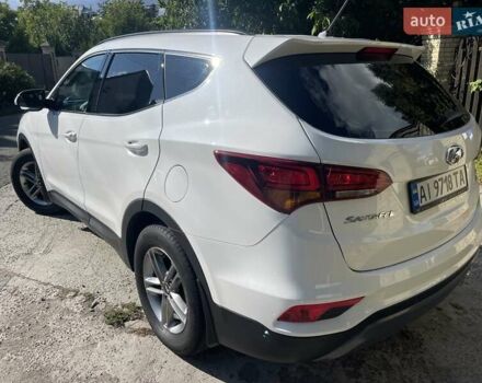 Белый Хендай Санта Фе, объемом двигателя 2.2 л и пробегом 270 тыс. км за 18500 $, фото 4 на Automoto.ua