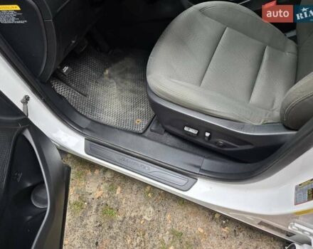 Білий Хендай Санта Фе, об'ємом двигуна 2.36 л та пробігом 134 тис. км за 16000 $, фото 30 на Automoto.ua