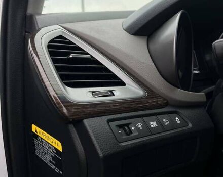 Белый Хендай Санта Фе, объемом двигателя 2.4 л и пробегом 236 тыс. км за 12999 $, фото 15 на Automoto.ua