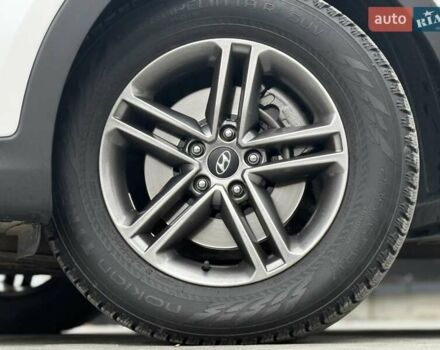 Белый Хендай Санта Фе, объемом двигателя 2.2 л и пробегом 141 тыс. км за 22900 $, фото 29 на Automoto.ua