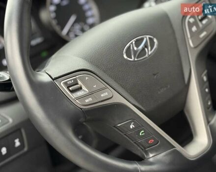 Белый Хендай Санта Фе, объемом двигателя 2.2 л и пробегом 141 тыс. км за 22900 $, фото 43 на Automoto.ua