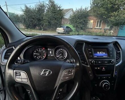 Белый Хендай Санта Фе, объемом двигателя 2.4 л и пробегом 920 тыс. км за 15500 $, фото 1 на Automoto.ua