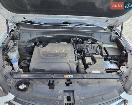 Белый Хендай Санта Фе, объемом двигателя 2.2 л и пробегом 367 тыс. км за 17500 $, фото 15 на Automoto.ua