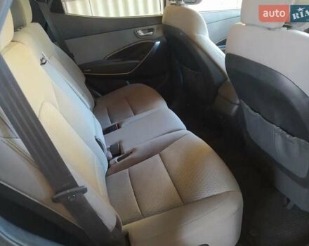 Белый Хендай Санта Фе, объемом двигателя 2.4 л и пробегом 172 тыс. км за 15000 $, фото 7 на Automoto.ua