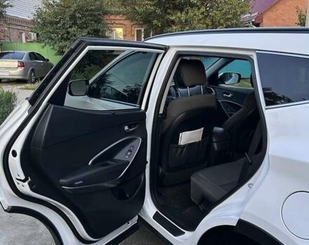 Белый Хендай Санта Фе, объемом двигателя 2.4 л и пробегом 920 тыс. км за 15500 $, фото 2 на Automoto.ua