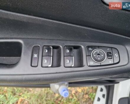 Хендай Санта Фе 2018 в Смеле на Automoto.ua Белый Хендай Санта Фе, объемом двигателя 2 л и пробегом 55 тыс. км за 27000 $, фото 18 на Automoto.ua