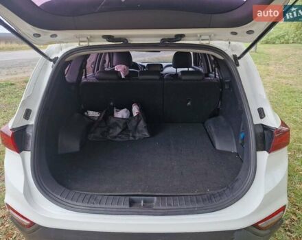 Хендай Санта Фе 2018 в Смеле на Automoto.ua Белый Хендай Санта Фе, объемом двигателя 2 л и пробегом 55 тыс. км за 27000 $, фото 16 на Automoto.ua