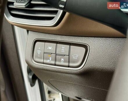 Белый Хендай Санта Фе, объемом двигателя 2.2 л и пробегом 80 тыс. км за 29500 $, фото 42 на Automoto.ua