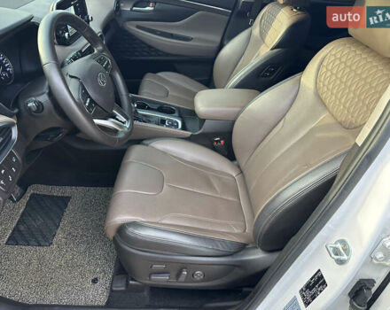 Белый Хендай Санта Фе, объемом двигателя 2.2 л и пробегом 86 тыс. км за 27800 $, фото 5 на Automoto.ua