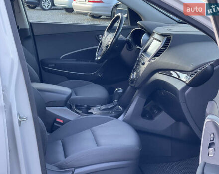 Белый Хендай Санта Фе, объемом двигателя 3.34 л и пробегом 140 тыс. км за 21900 $, фото 15 на Automoto.ua