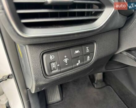 Білий Хендай Санта Фе, об'ємом двигуна 2 л та пробігом 154 тис. км за 26900 $, фото 8 на Automoto.ua