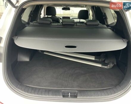 Белый Хендай Санта Фе, объемом двигателя 2.2 л и пробегом 194 тыс. км за 26800 $, фото 30 на Automoto.ua