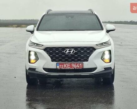 Белый Хендай Санта Фе, объемом двигателя 2.2 л и пробегом 107 тыс. км за 30999 $, фото 1 на Automoto.ua