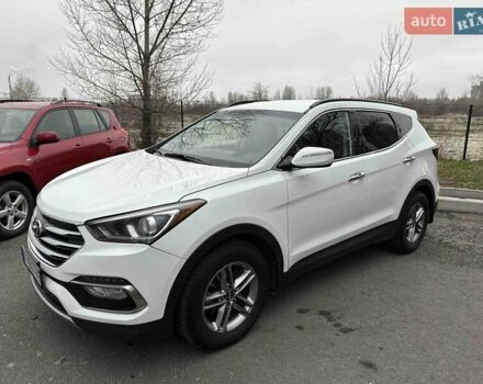 Белый Хендай Санта Фе, объемом двигателя 2.4 л и пробегом 126 тыс. км за 16300 $, фото 3 на Automoto.ua