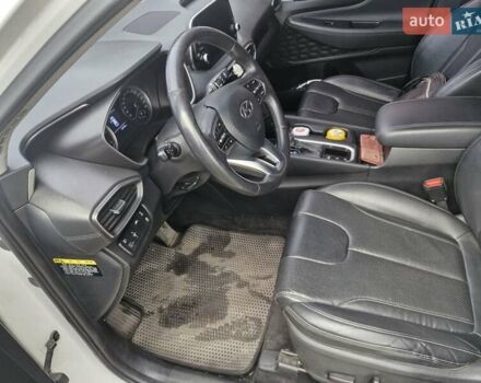 Хендай Санта Фе 2018 в Смеле на Automoto.ua Белый Хендай Санта Фе, объемом двигателя 2 л и пробегом 55 тыс. км за 27000 $, фото 19 на Automoto.ua