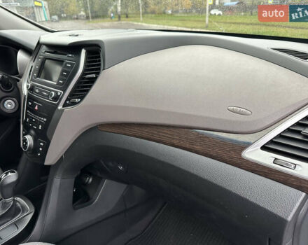 Білий Хендай Санта Фе, об'ємом двигуна 2.36 л та пробігом 98 тис. км за 14800 $, фото 11 на Automoto.ua