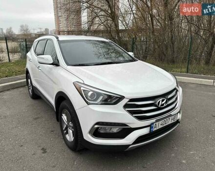 Белый Хендай Санта Фе, объемом двигателя 2.4 л и пробегом 126 тыс. км за 16300 $, фото 1 на Automoto.ua