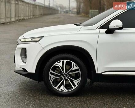 Белый Хендай Санта Фе, объемом двигателя 2.2 л и пробегом 80 тыс. км за 29500 $, фото 7 на Automoto.ua