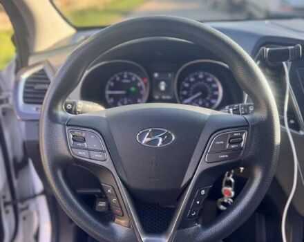 Белый Хендай Санта Фе, объемом двигателя 2.36 л и пробегом 180 тыс. км за 18200 $, фото 6 на Automoto.ua