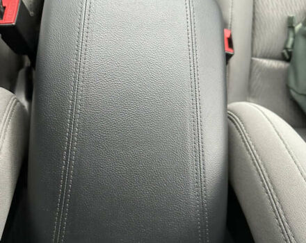 Білий Хендай Санта Фе, об'ємом двигуна 2.36 л та пробігом 98 тис. км за 14800 $, фото 25 на Automoto.ua