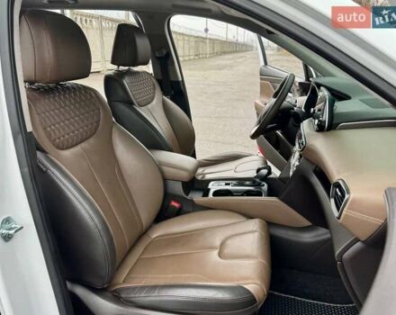 Белый Хендай Санта Фе, объемом двигателя 2.2 л и пробегом 80 тыс. км за 29500 $, фото 23 на Automoto.ua