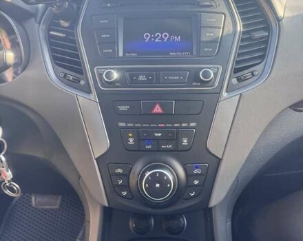 Белый Хендай Санта Фе, объемом двигателя 2.36 л и пробегом 180 тыс. км за 18200 $, фото 2 на Automoto.ua