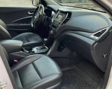 Белый Хендай Санта Фе, объемом двигателя 2.2 л и пробегом 77 тыс. км за 17399 $, фото 9 на Automoto.ua