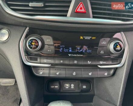 Белый Хендай Санта Фе, объемом двигателя 2 л и пробегом 154 тыс. км за 25000 $, фото 14 на Automoto.ua