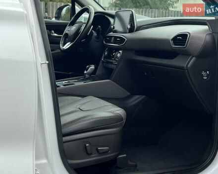 Белый Хендай Санта Фе, объемом двигателя 2.2 л и пробегом 169 тыс. км за 31034 $, фото 43 на Automoto.ua