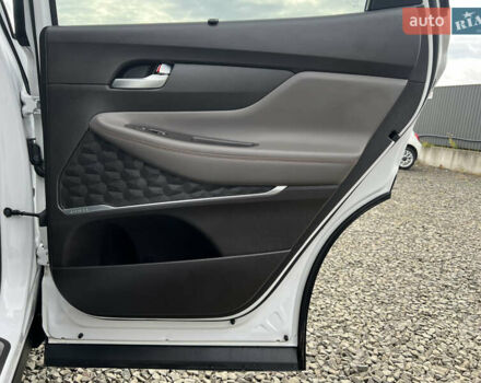 Белый Хендай Санта Фе, объемом двигателя 2.2 л и пробегом 169 тыс. км за 31034 $, фото 42 на Automoto.ua