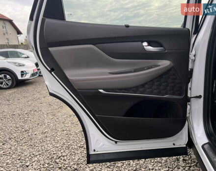 Белый Хендай Санта Фе, объемом двигателя 2.2 л и пробегом 169 тыс. км за 31034 $, фото 36 на Automoto.ua