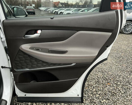 Белый Хендай Санта Фе, объемом двигателя 2.2 л и пробегом 169 тыс. км за 29887 $, фото 51 на Automoto.ua