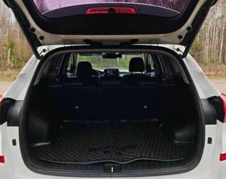 Белый Хендай Санта Фе, объемом двигателя 2 л и пробегом 82 тыс. км за 19900 $, фото 13 на Automoto.ua