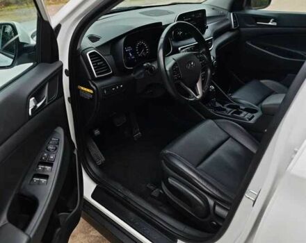 Белый Хендай Санта Фе, объемом двигателя 2 л и пробегом 82 тыс. км за 19900 $, фото 8 на Automoto.ua