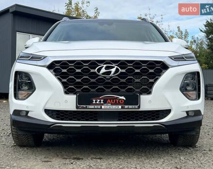 Белый Хендай Санта Фе, объемом двигателя 2.2 л и пробегом 169 тыс. км за 31034 $, фото 1 на Automoto.ua