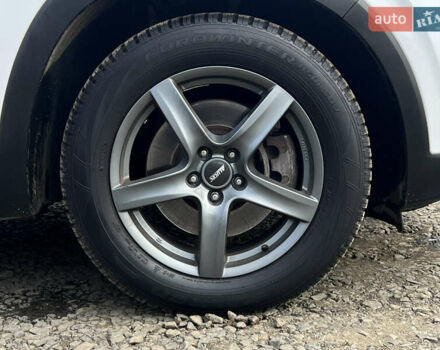 Белый Хендай Санта Фе, объемом двигателя 2.2 л и пробегом 169 тыс. км за 31034 $, фото 22 на Automoto.ua