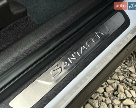 Белый Хендай Санта Фе, объемом двигателя 2.2 л и пробегом 169 тыс. км за 31034 $, фото 50 на Automoto.ua