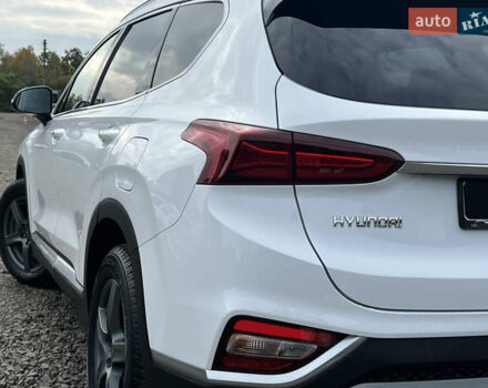 Белый Хендай Санта Фе, объемом двигателя 2.2 л и пробегом 169 тыс. км за 31034 $, фото 11 на Automoto.ua