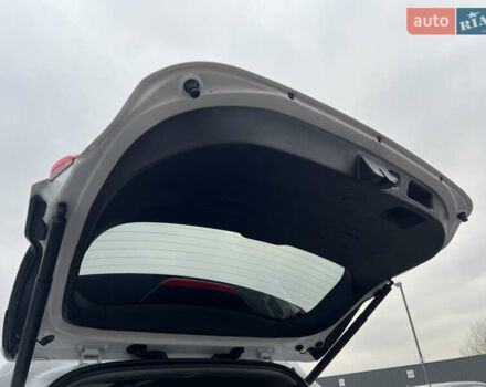 Белый Хендай Санта Фе, объемом двигателя 2.2 л и пробегом 169 тыс. км за 29887 $, фото 45 на Automoto.ua