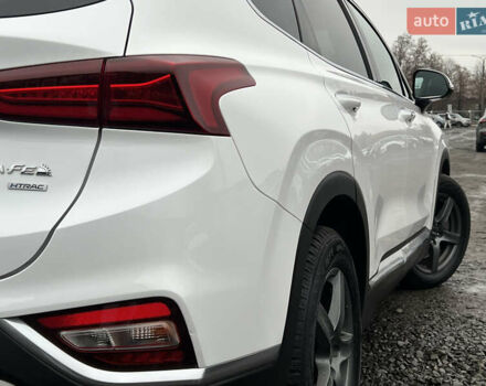 Белый Хендай Санта Фе, объемом двигателя 2.2 л и пробегом 169 тыс. км за 29887 $, фото 12 на Automoto.ua